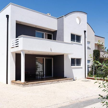 Station 22 - Brand New Apartment With A Terrace And Private Parking Vir Buitenkant foto