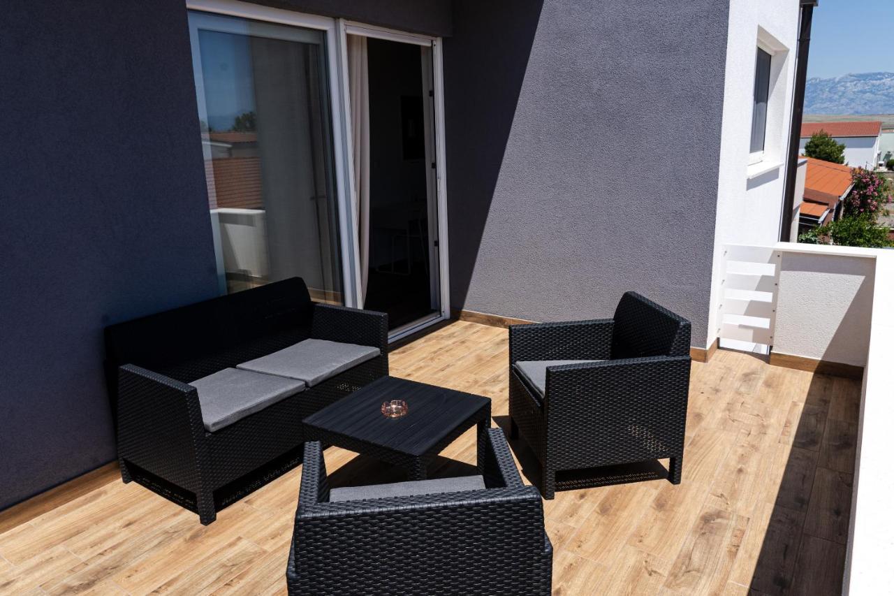 Station 22 - Brand New Apartment With A Terrace And Private Parking Vir Buitenkant foto