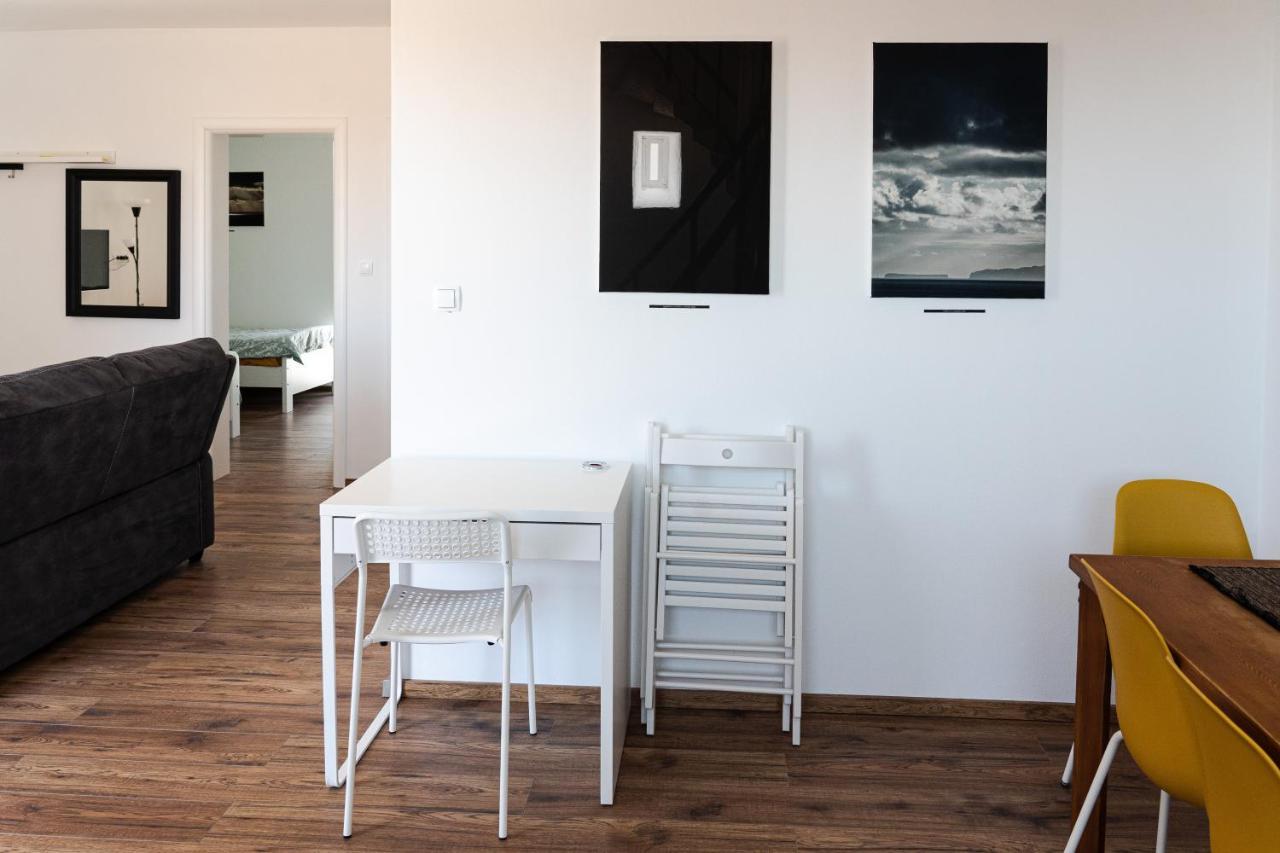 Station 22 - Brand New Apartment With A Terrace And Private Parking Vir Buitenkant foto