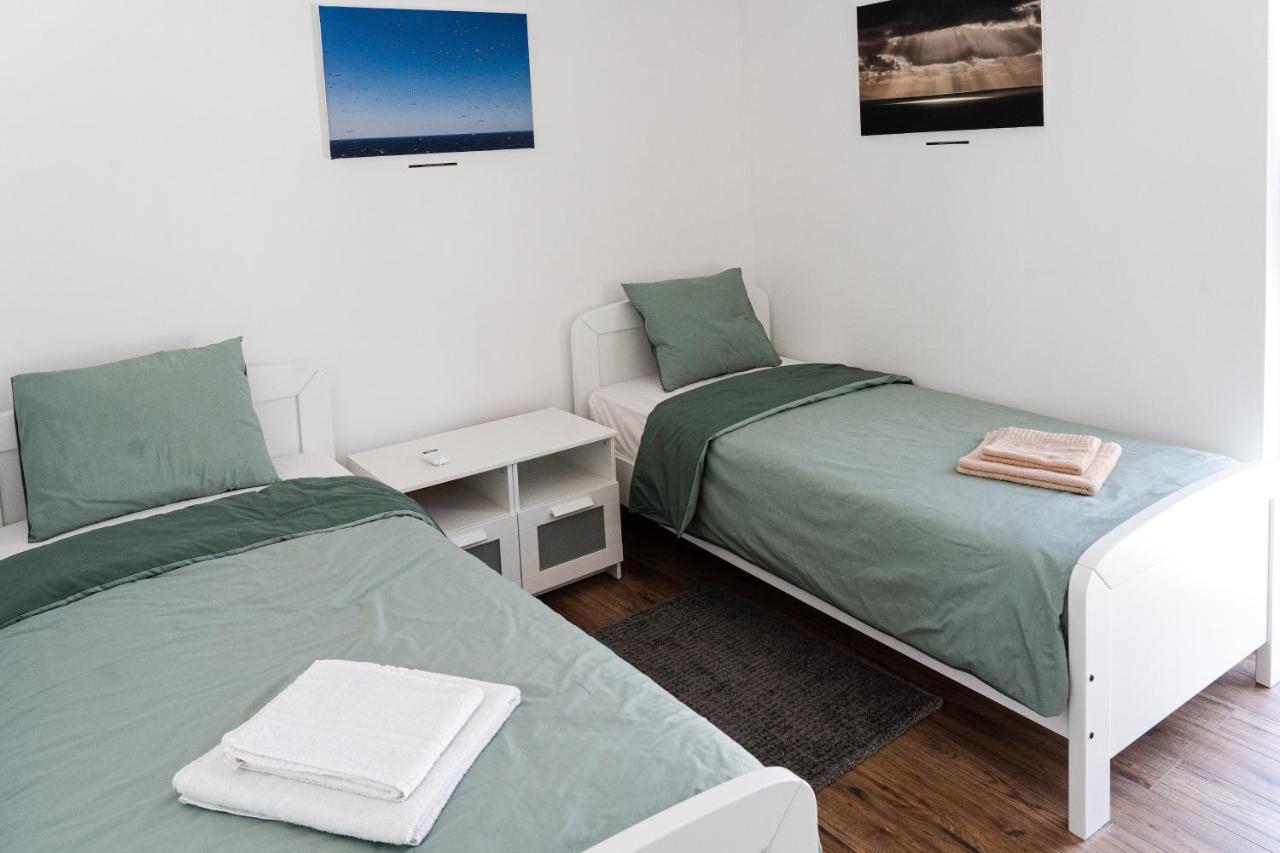Station 22 - Brand New Apartment With A Terrace And Private Parking Vir Buitenkant foto